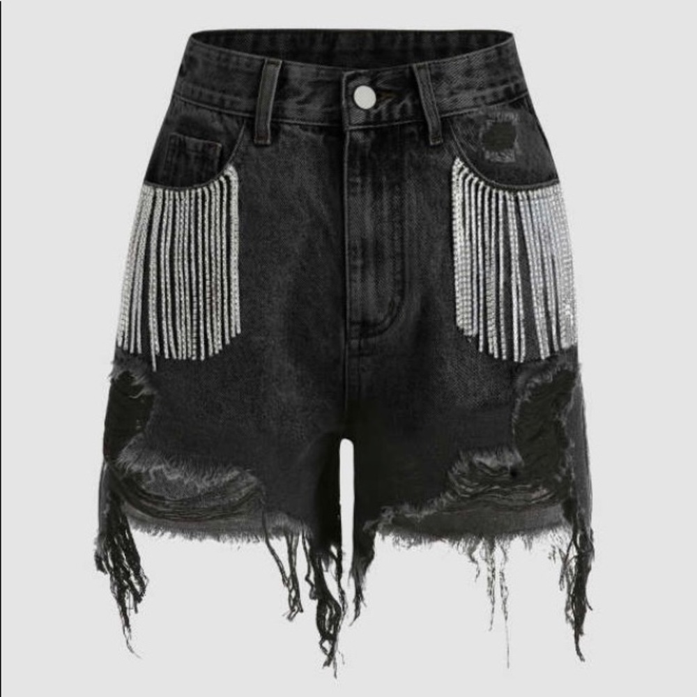 Sexy distressed high waist shorts with diamond tassel Waist: 29.1in Hip39.4in
